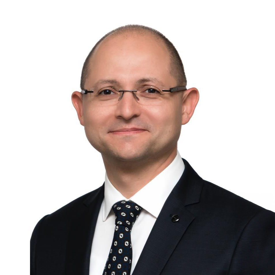 Dr. Uğur SELEK